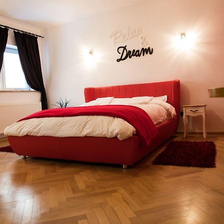 Ferienwohnung Luky10 Brașov Exterior foto
